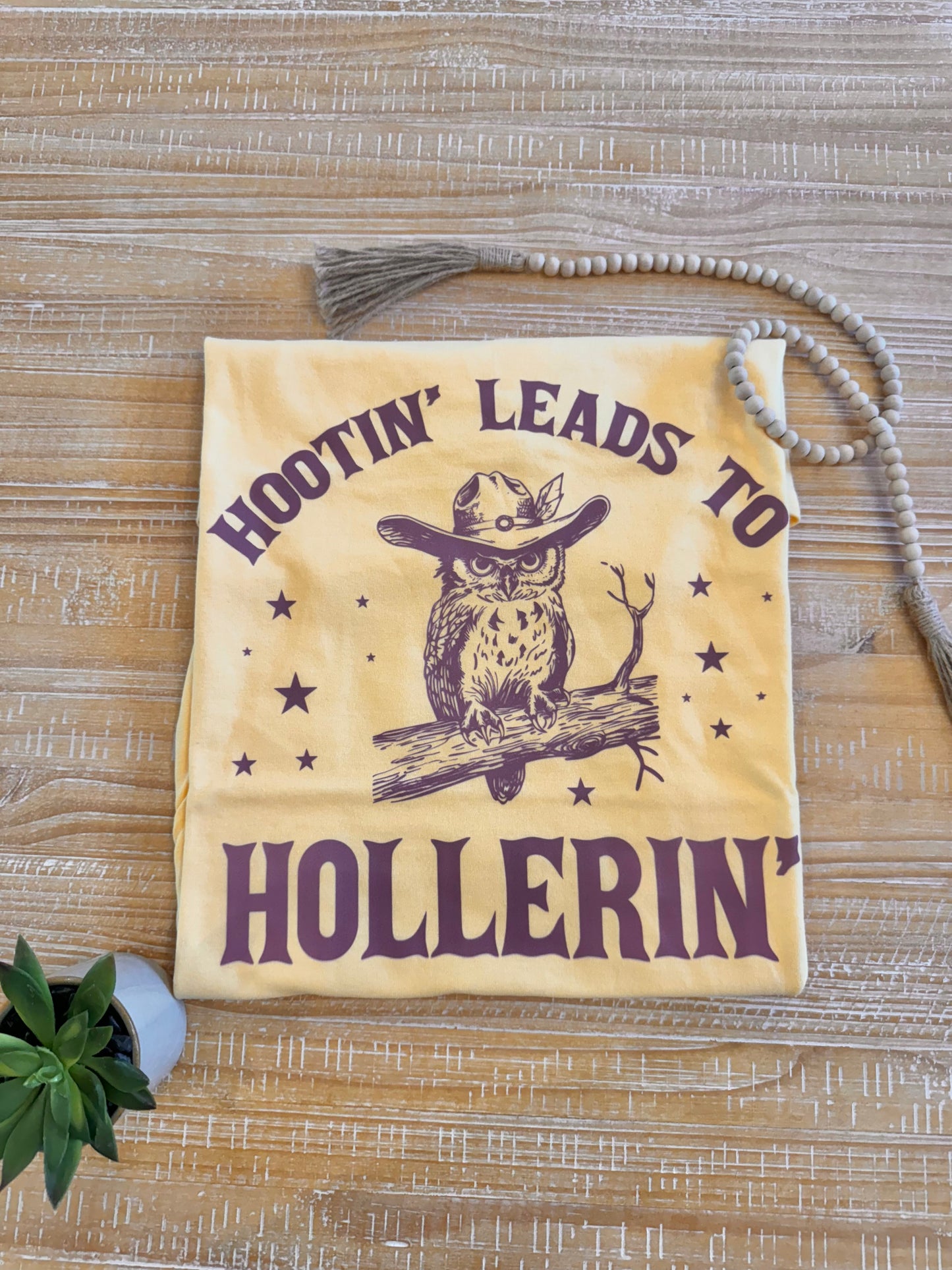 Hootin & Hollerin T