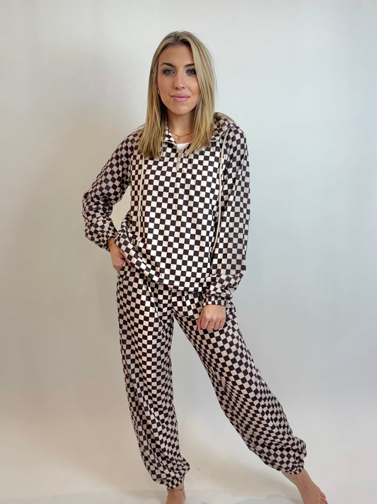 Chillin In Checkered Set