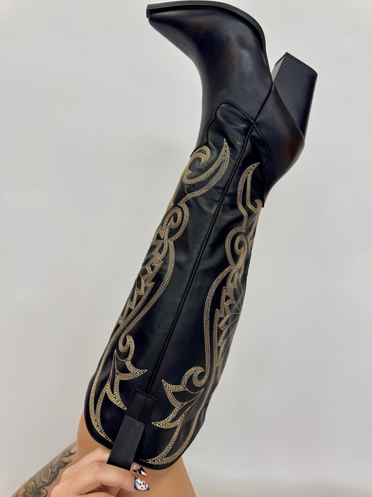 Astrid Brown Boots