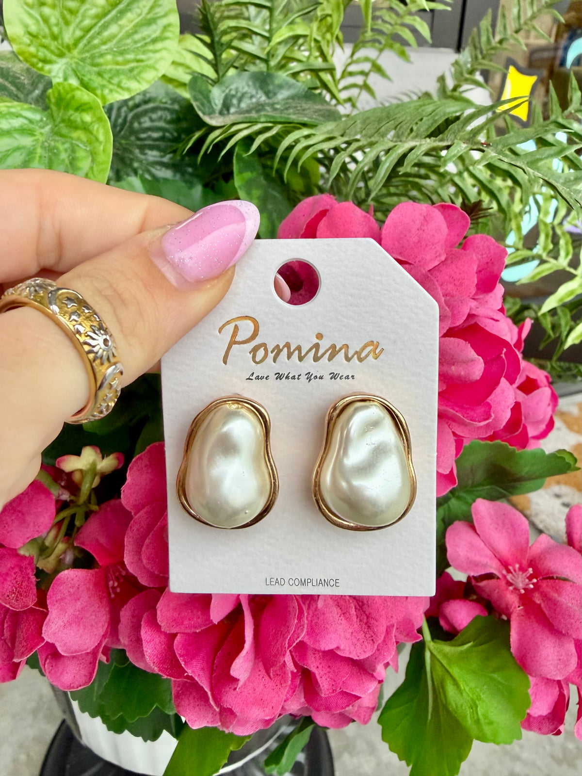 Big Pearl Studs
