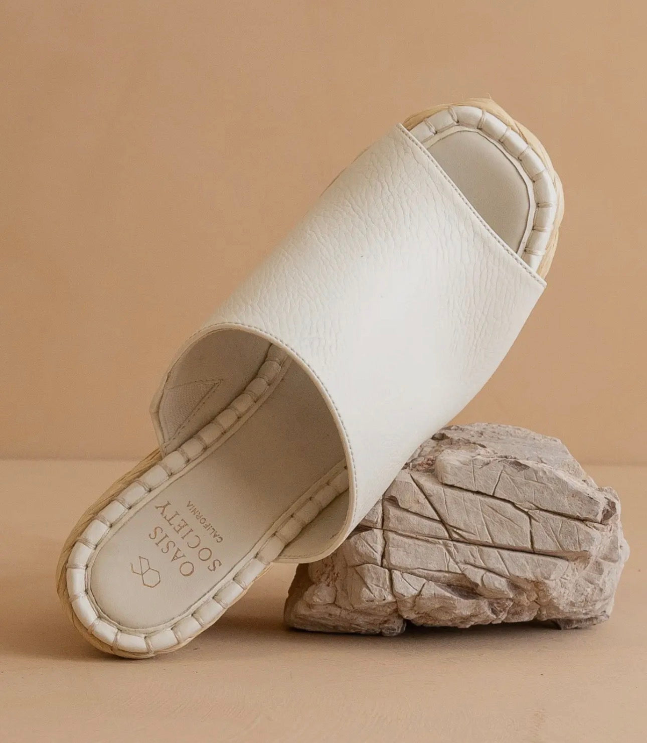The Raina Wedge