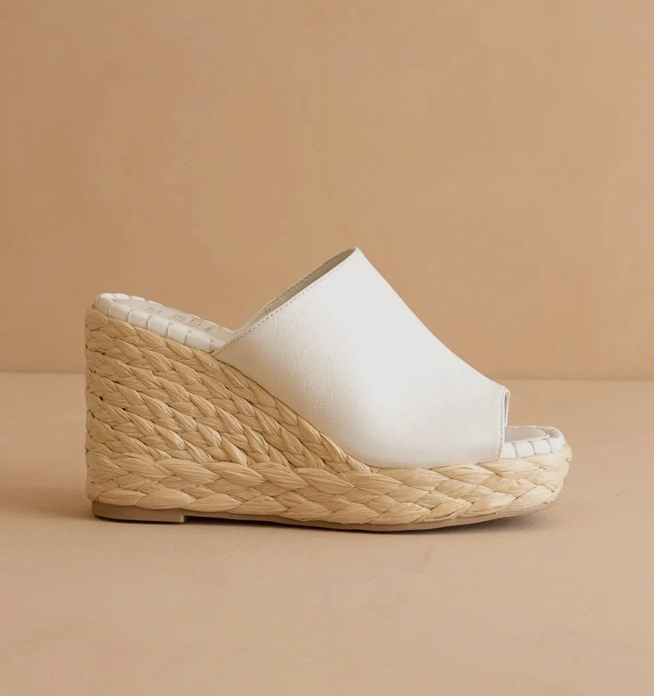The Raina Wedge