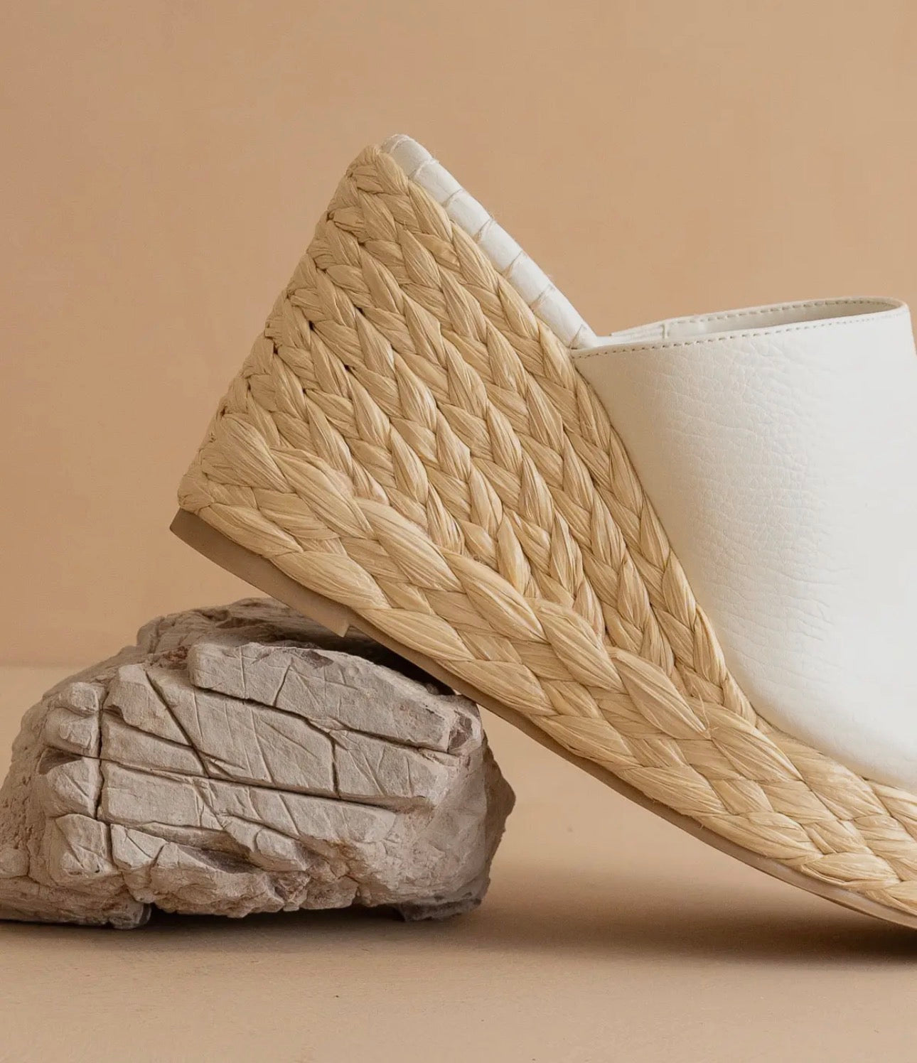 The Raina Wedge