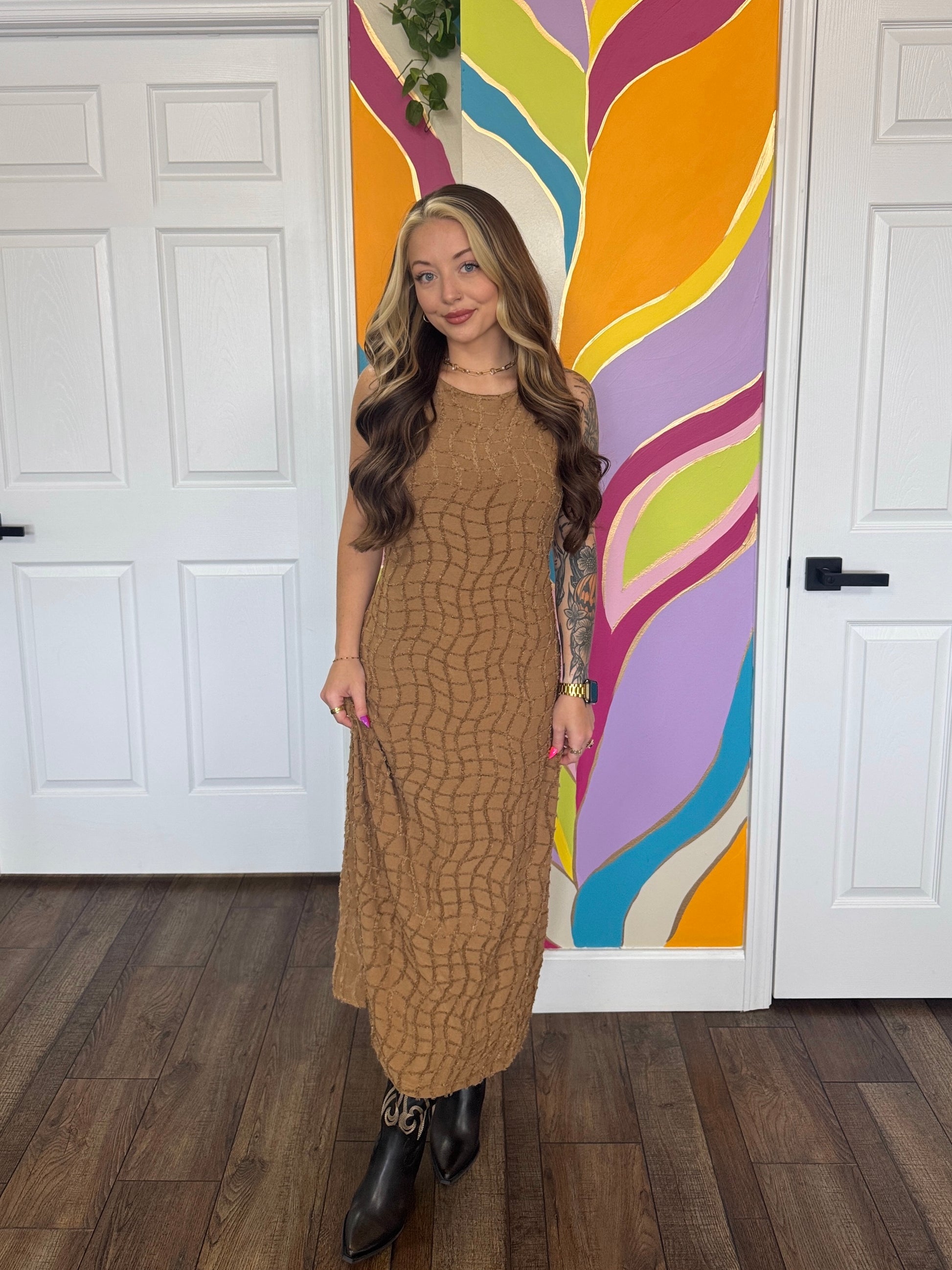 Golden Hour Textured Midi Dress – Cowgirls + Hippies Boutique