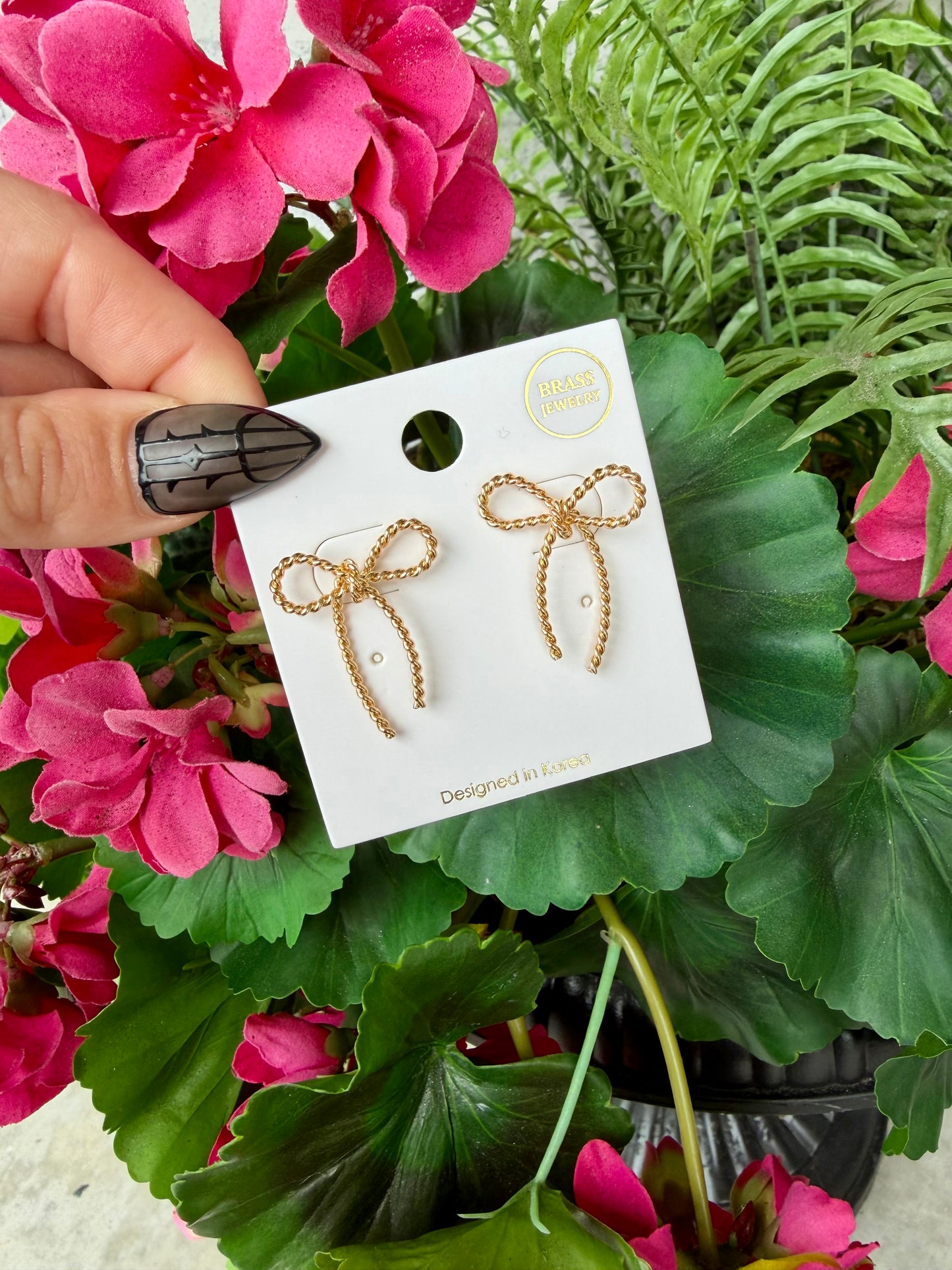 Roped Bow Studs