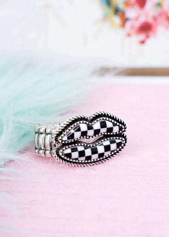 Lips Stretch Ring